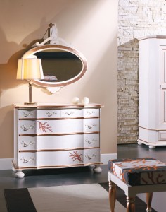 Tyrol 5-drawer chest-of-drawers